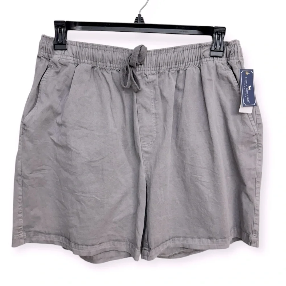 Simply Southern Men’s Gray Khakis Drawstring Short‎ Size M. 6”Inseam.